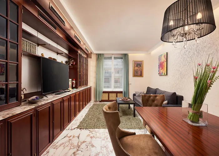 Prestige Luxury W Free Parking In Innere Stadt Daire